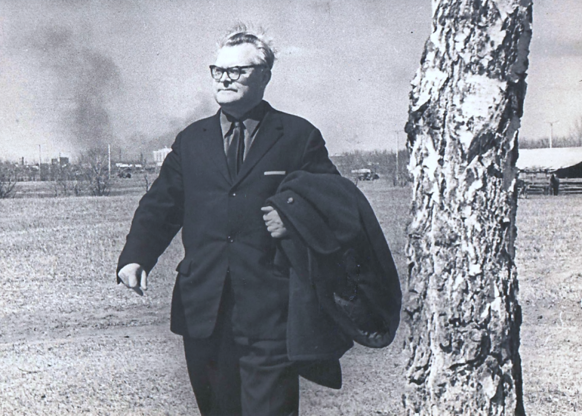 25 лет со дня присвоения Тюкалинской районной библиотеке имени писателя Леонида Ивановича Иванова