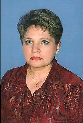 Егорова Валентина Васильевна,  заведующая отделом комплектования и обработки Центральной районной библиотеки имени Л. Иванова