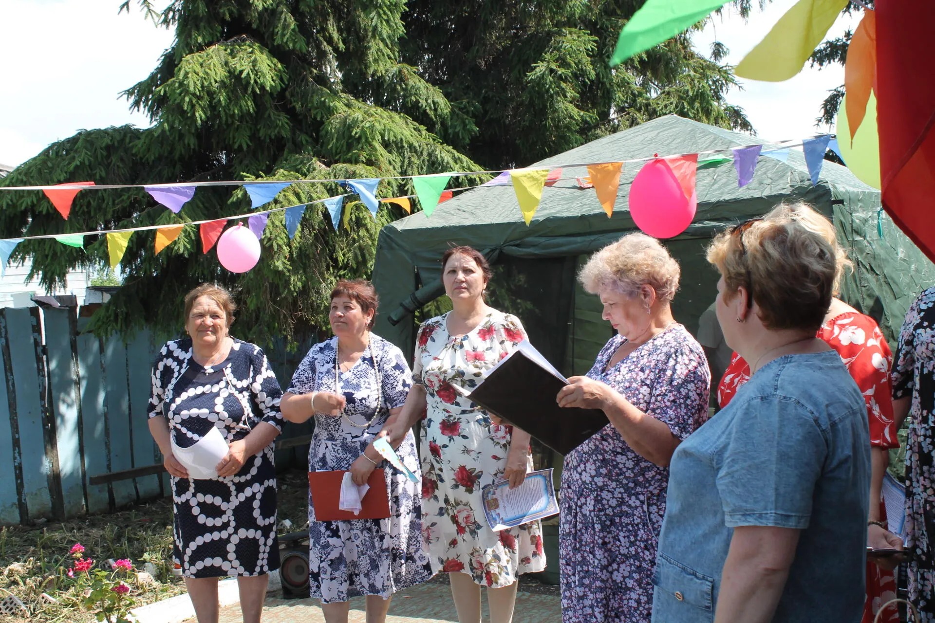 Библиотека в центре событий села
